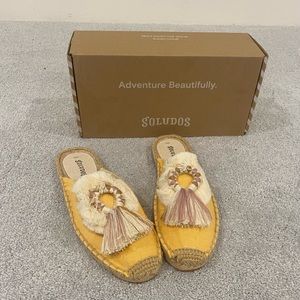 Soludos Kiki tassel mules, NWT